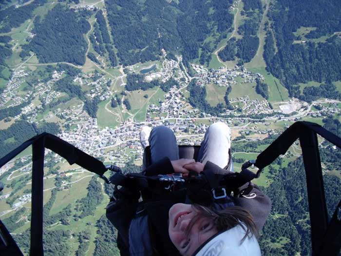 You can do parapente in Les Gets